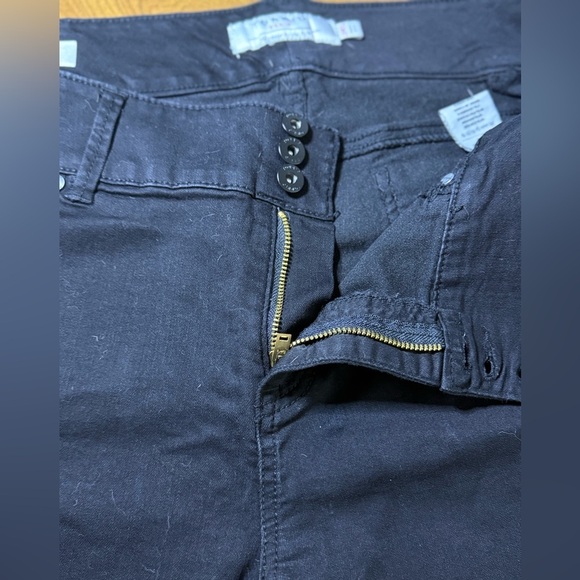TORRID Super Soft Stretch Jean Jegging Black Essential Classic Size 24 Short - Picture 3 of 6